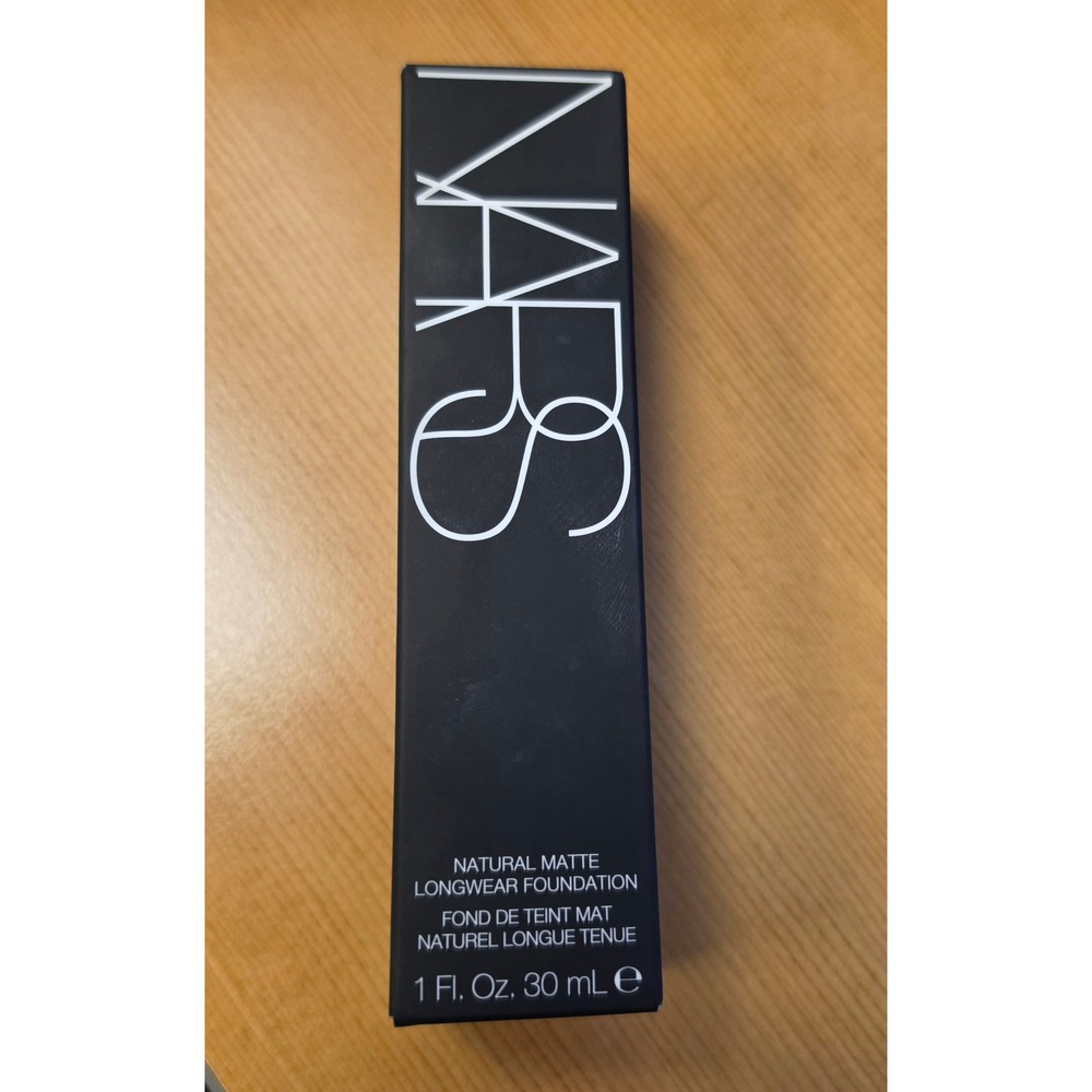 NARS Natural Matte Longwear Foundation Light 4.5 Vienna 1oz 30ml New in Box